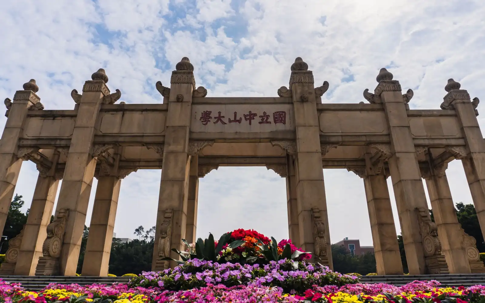 重庆邦达斯储能柜BMS系统技术特点与安全优势解析