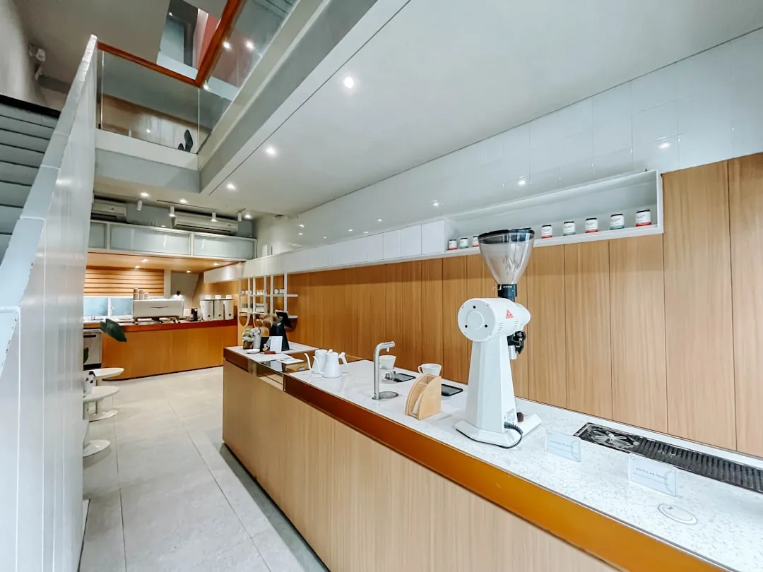 锂电池BMS系统在削峰填谷方案中的核心作用解析