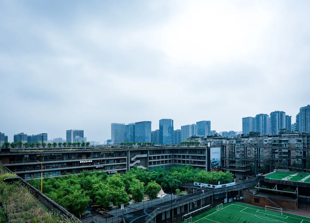 重庆邦达斯储能柜搭载BMS系统的三级安全防护机制解析
